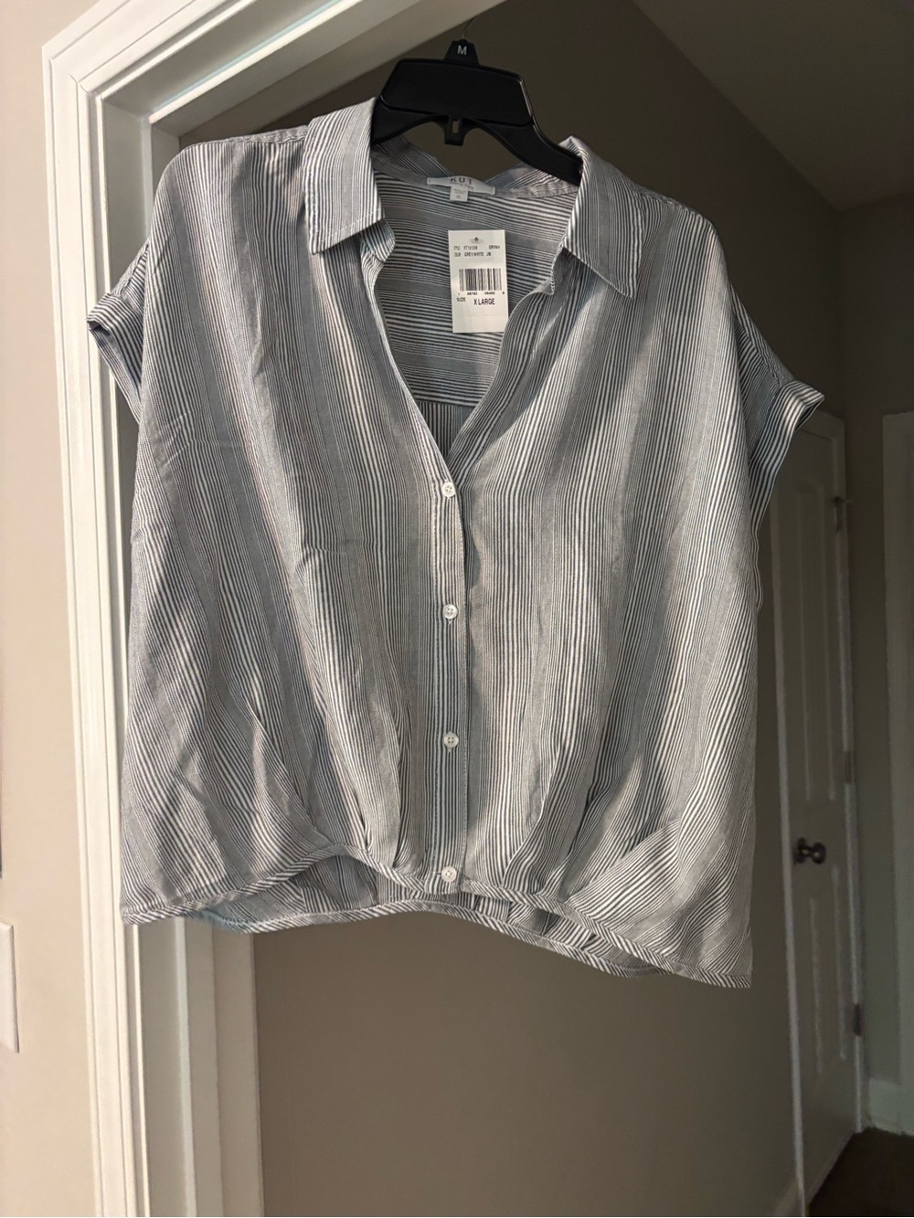 Kut from the Kloth Striped Button-Down Cap Sleeve Top - Gray & White